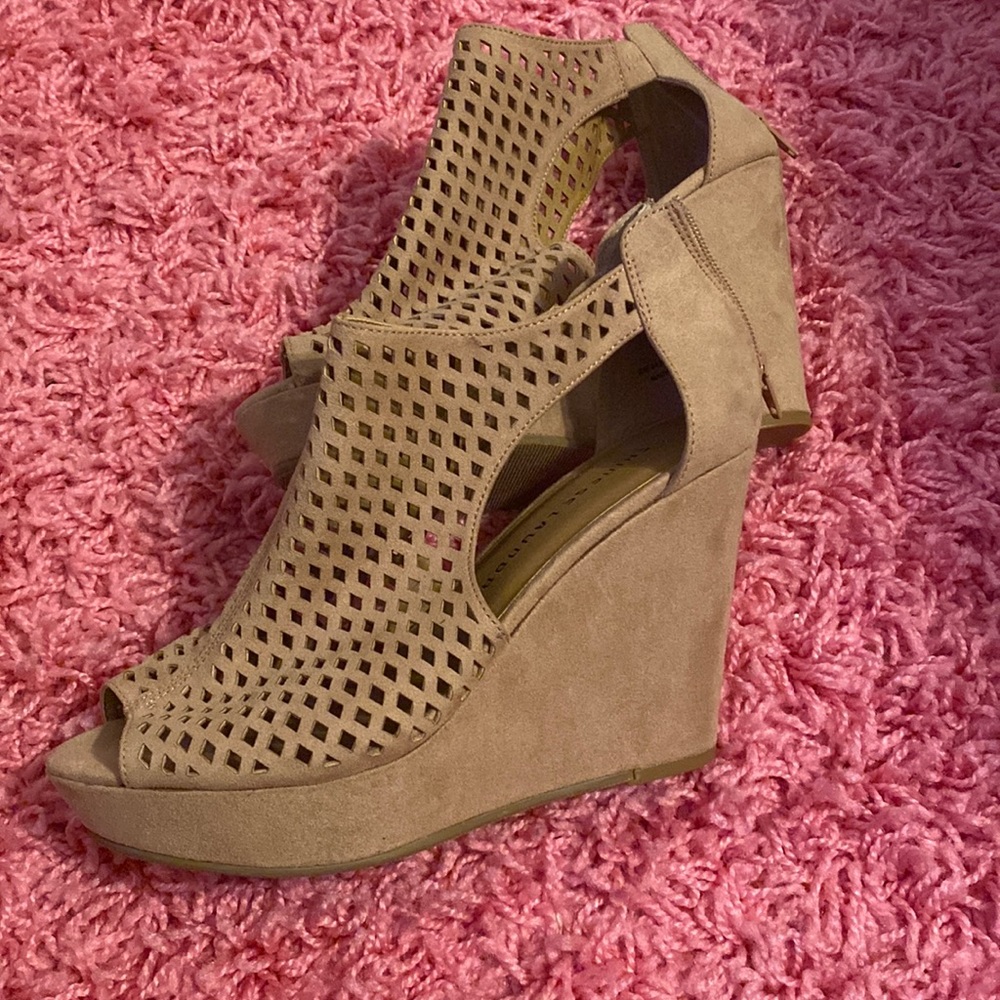 Women's Tan Wedge Sandals